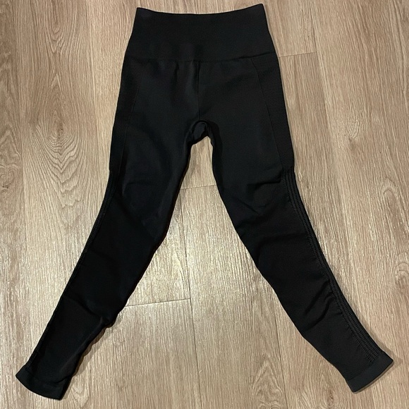 Lululemon Ebb To Street Dark Gray 24” Leggings EUC Size 6 - Picture 3 of 5